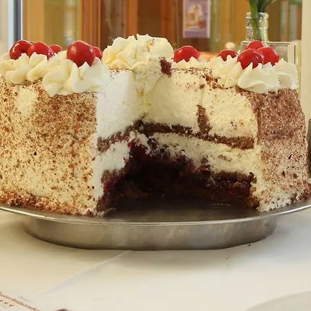 מלון Klosterbraeustuben 3*