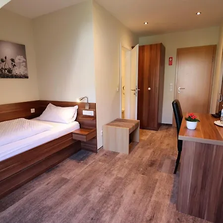 Klosterbraeustuben מלון 3*